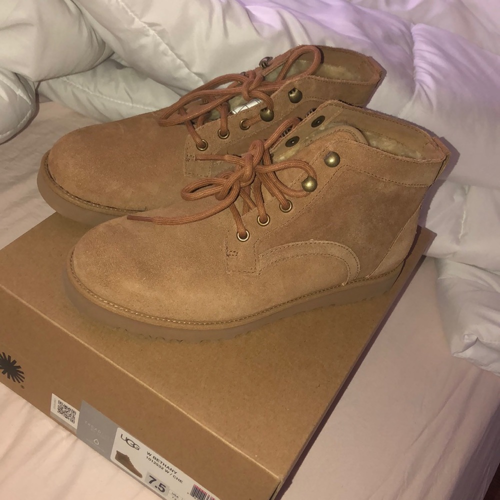 Ugg’s W Bethany Chestnut